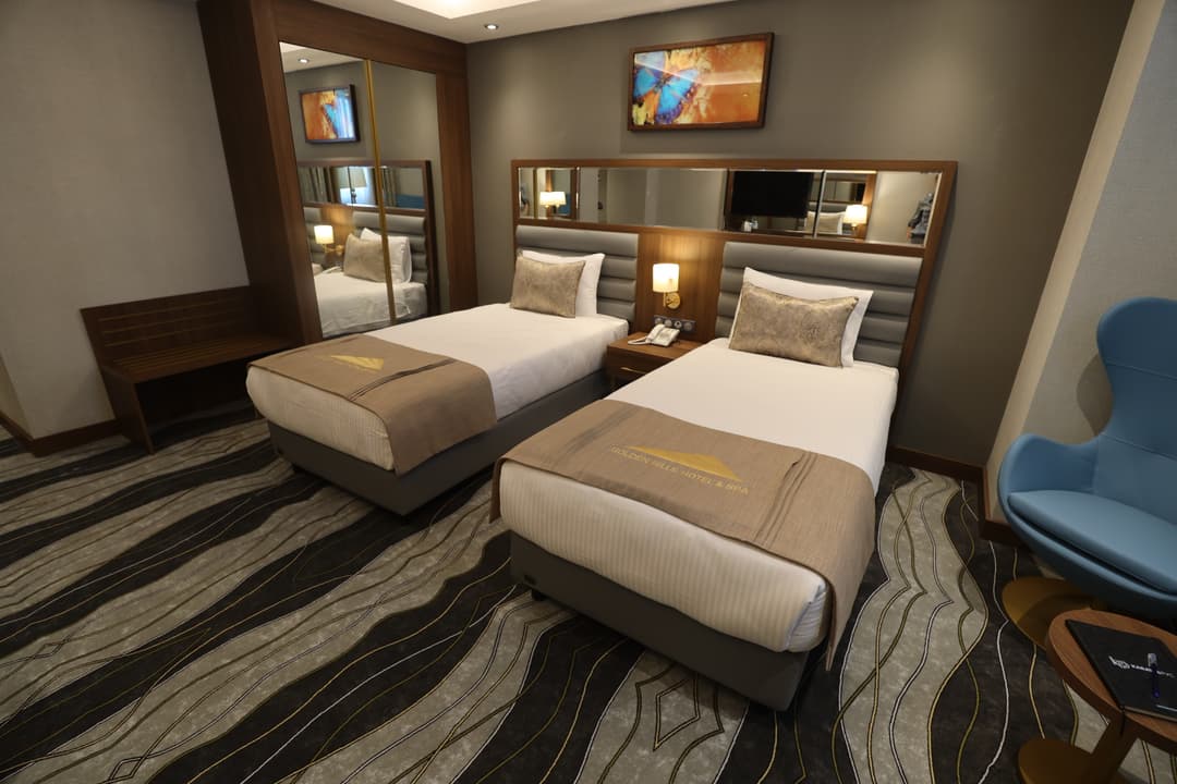 DoubleSeparatedBed